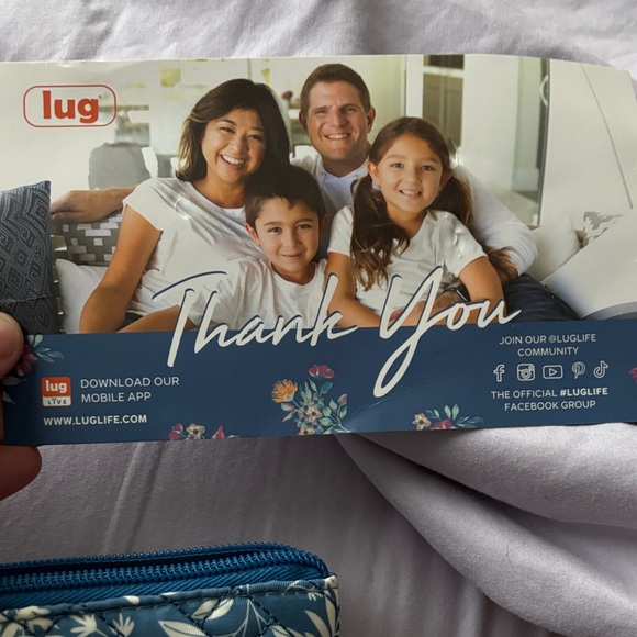 Lug New With Tags Absolutely Beaitiful Quilted Blue Bag with White Leaf Design - Picture 9 of 10